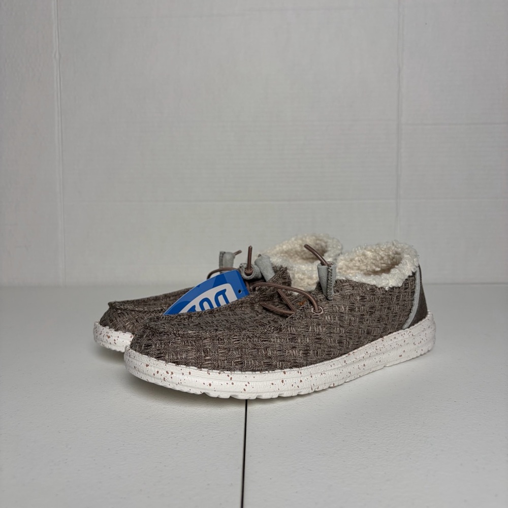 Hey Dude Wendy Warmth Women’s Size 8 Brown Fleece Lined Slip On Shoes NWT